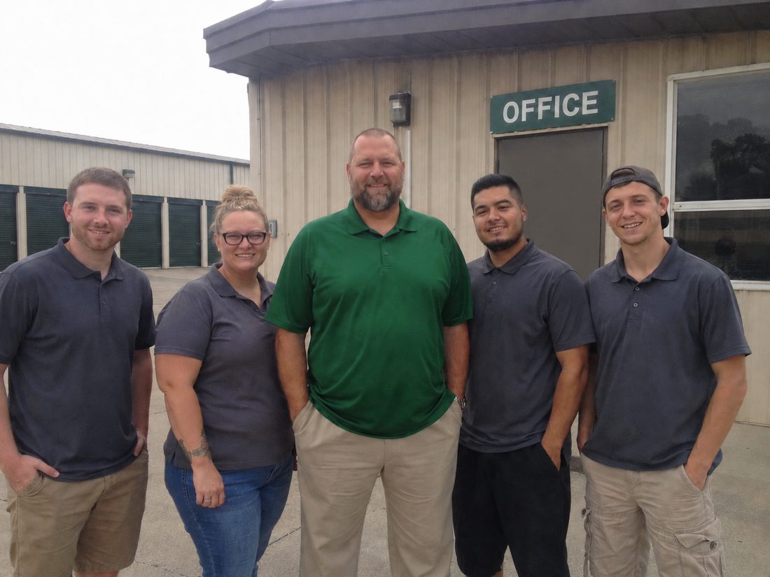 Pest control professionals in Paramount, CA
